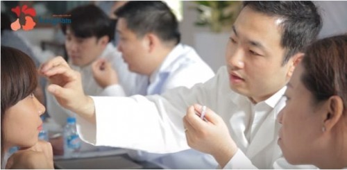 Bấm mắt hai mí không phẫu thuật ở Kangnam có bảo hành không?