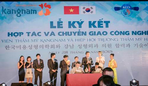 Chia sẻ kinh nghiệm nhấn mí mắt thành công của các teen Việt